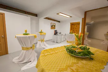 Otel Azmakhan 3*
